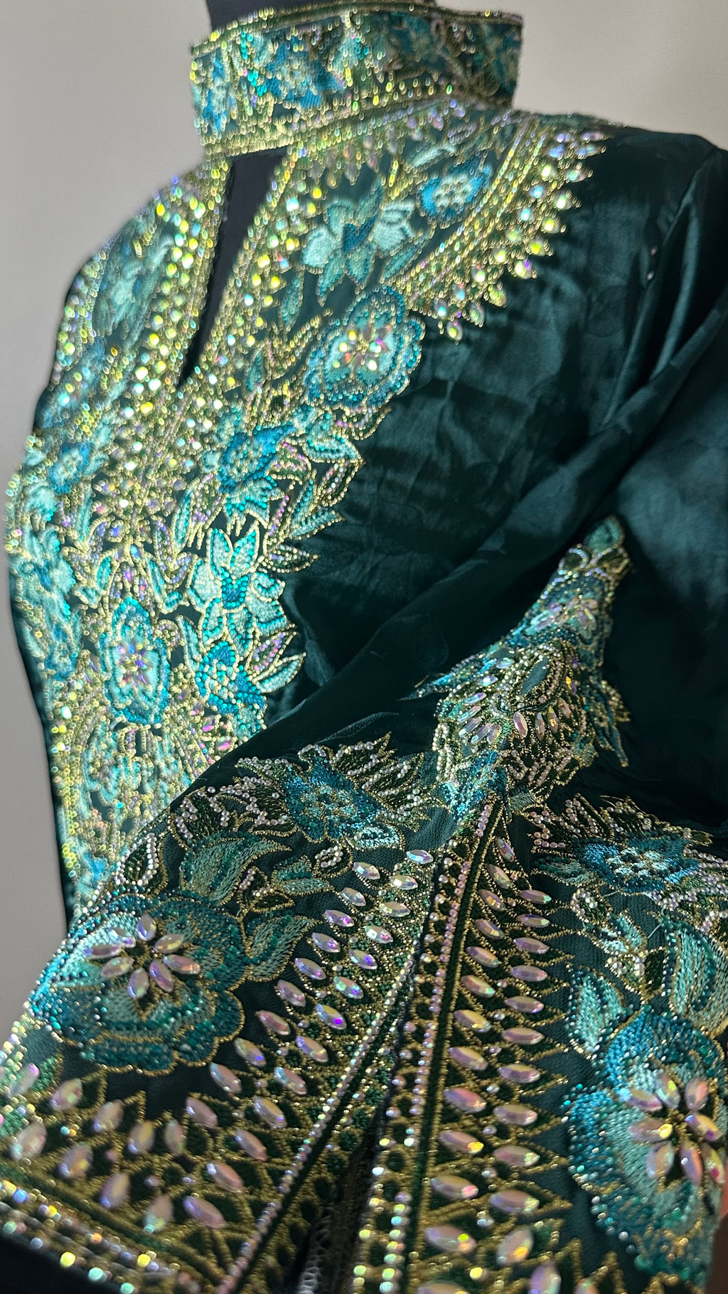 Italian High Neck Makhawar