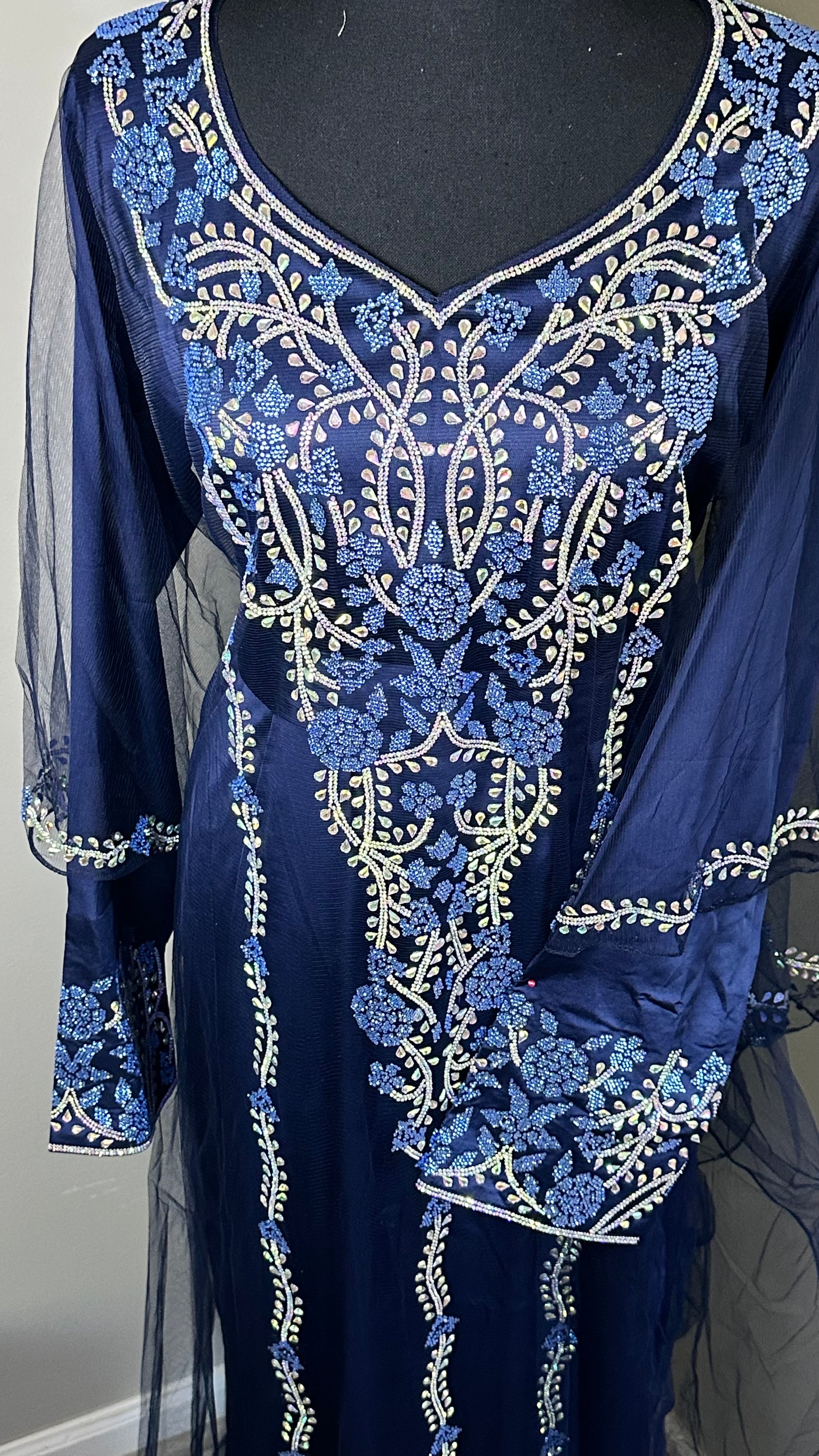 Luxury bisht
