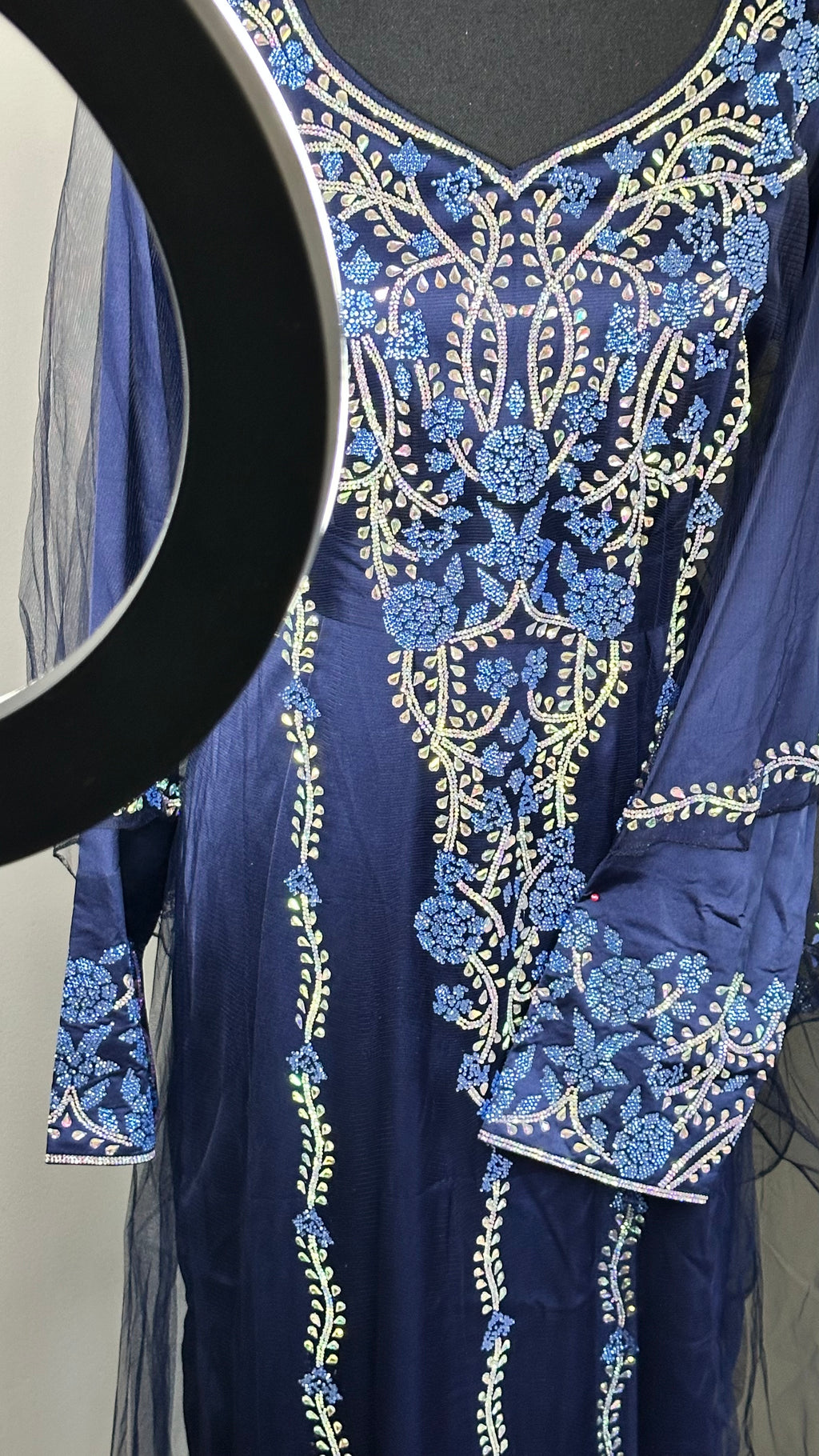 Luxury bisht