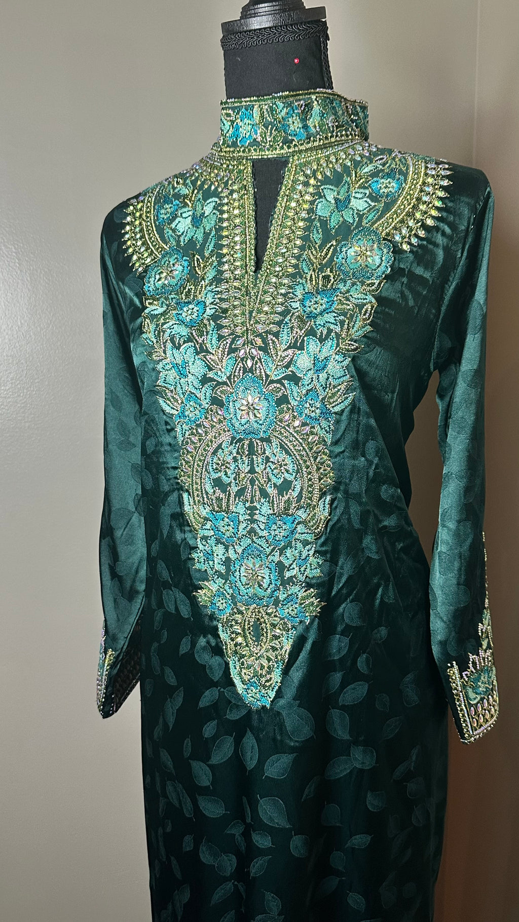 Italian High Neck Makhawar