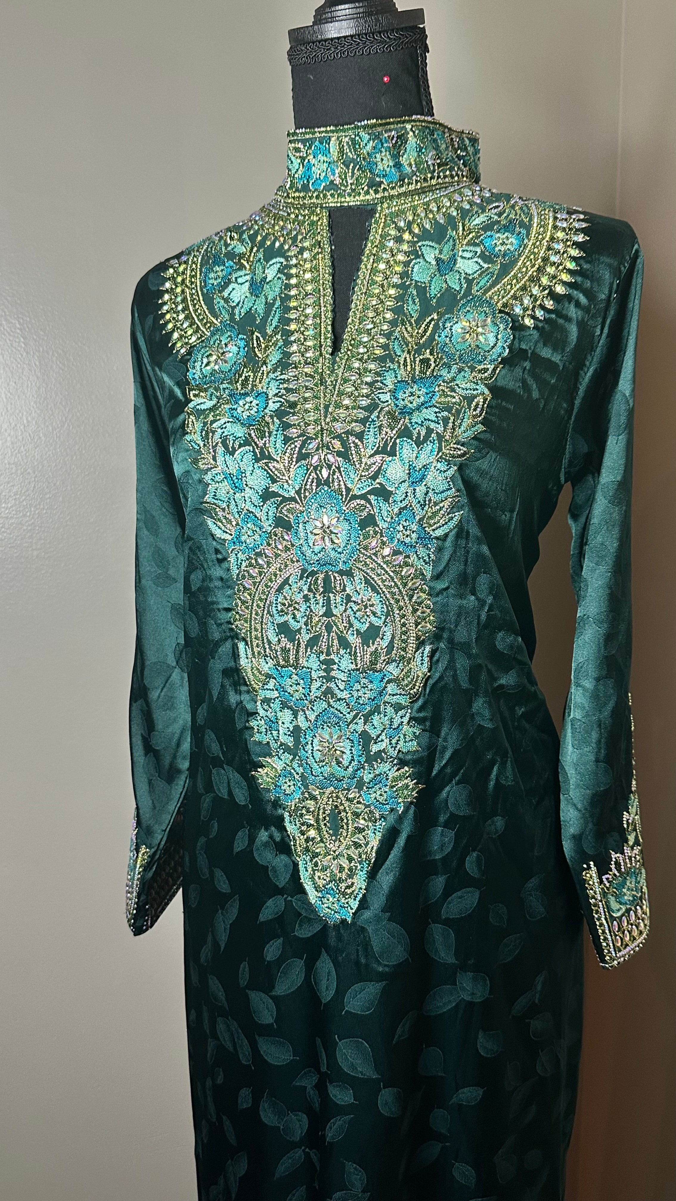 Italian High Neck Makhawar